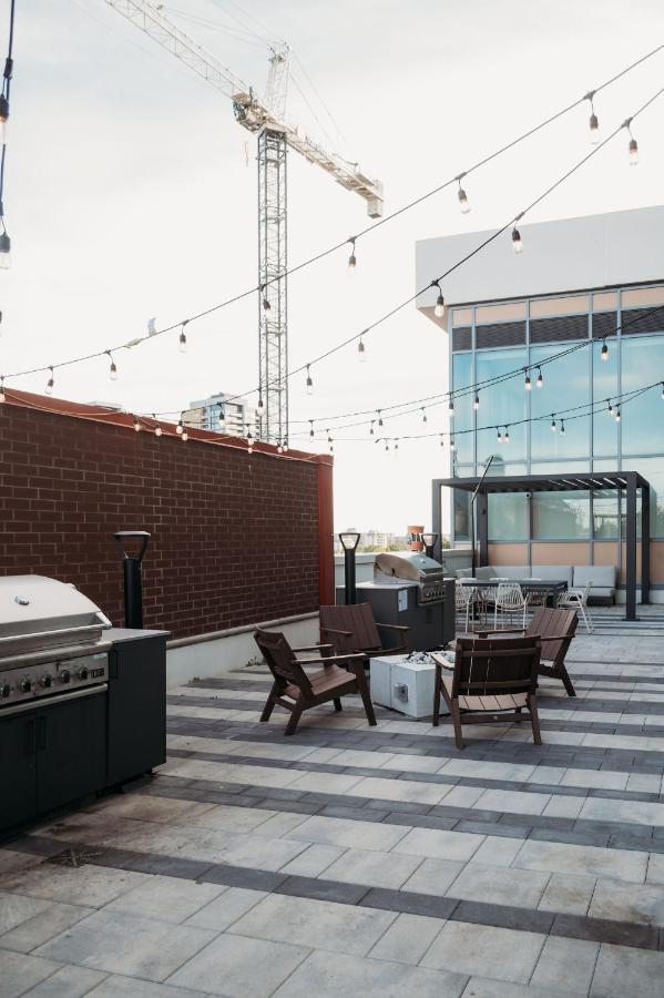 The Union B24 Aparthotel Kitchener Exterior photo